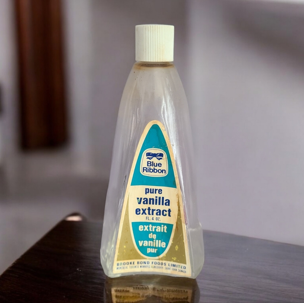 VTG Blue Ribbon vanilla extract glass bottle